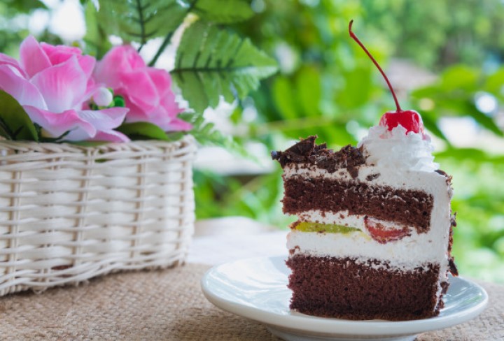 back forest cake recipe, how to make a black forest cake